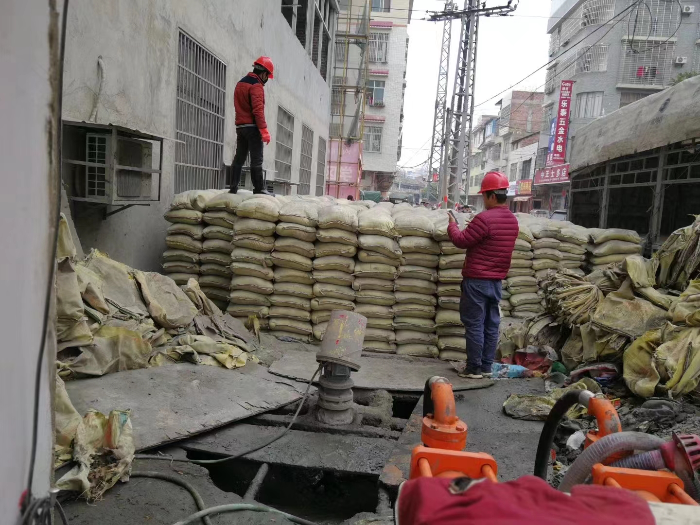 廣州房屋傾斜？房屋地基加固及時修復(fù)！